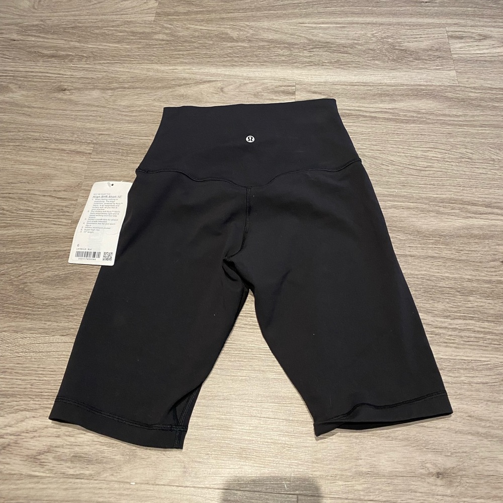 NWT Lululemon Align Shorts 10” Size 6